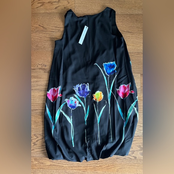 NWT SAMUEL DONG Dress Black With Bold Floral Design Size Small - Picture 2 of 3